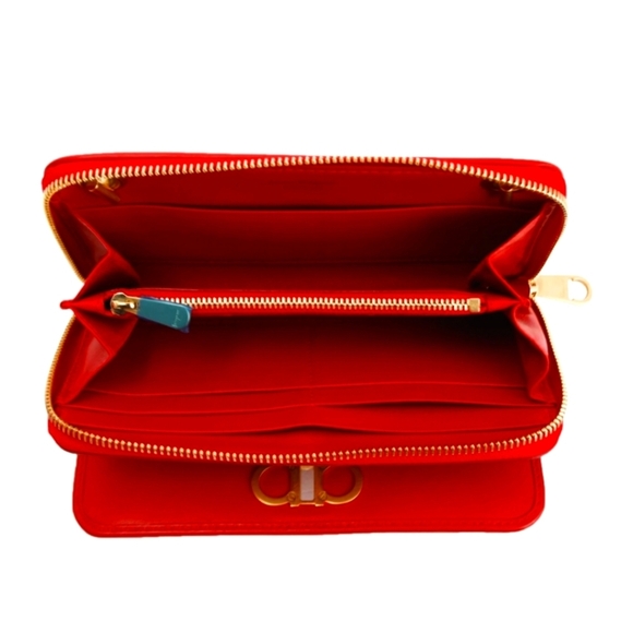 Salvatore Ferragamo WOC Scarlet Red Wallet on Chain Authentic Bag Crossb… - Picture 4 of 15